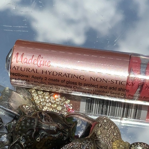 PURE COSMETICS NATURAL HYDRATING LIP GLOSS, MADELINE - Picture 5 of 5